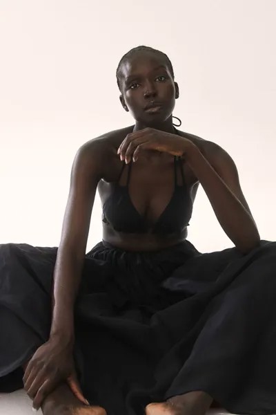 Мягкий лиф бикини с треугольными чашечками H&M, черный