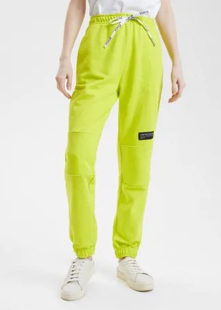 Спортивные брюки женские BARMARISKA БЖ-Б0442 зеленые 48-50