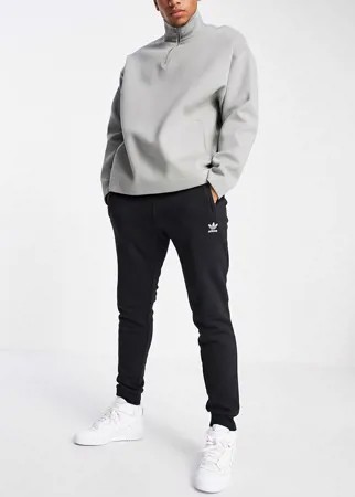 Черные джоггеры узкого кроя с небольшим логотипом adidas Originals essentials-Черный цвет