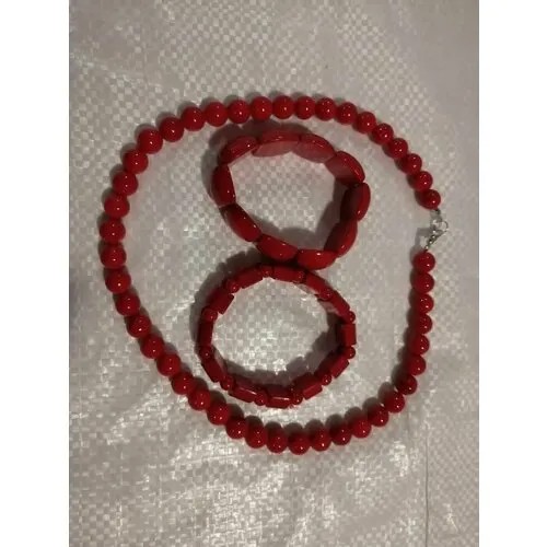 Бусы +2 браслета коралл