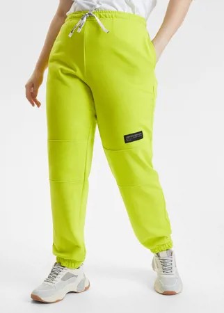Спортивные брюки женские BARMARISKA БЖ8-Б0442 зеленые 56-58