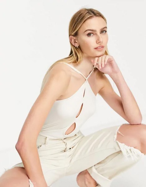Боди цвета экрю с горловиной халтер с перекрестным дизайном на груди Topshop-Белый