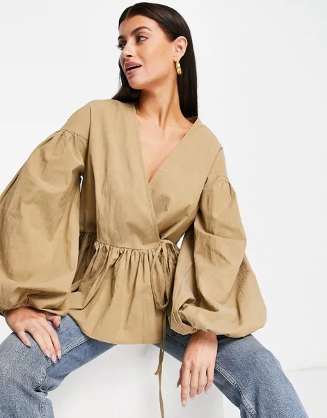 Бежевый oversized-топ с запахом и пышными рукавами на манжете ASOS EDITION-Светло-бежевый цвет