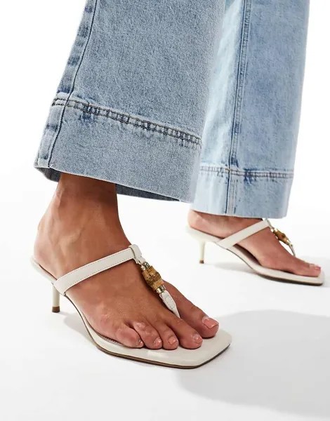Белые шлепанцы на низком каблуке ASOS DESIGN Harmonica – Sanda с бамбуковым декором