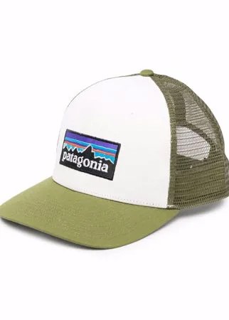 Patagonia кепка с сетчатой вставкой и нашивкой-логотипом