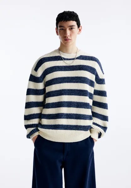 Вязаный свитер ROUND NECK STRIPES PULL&BEAR, цвет white