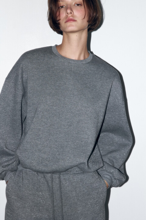 Свитшот oversize трикотажный с люрексом