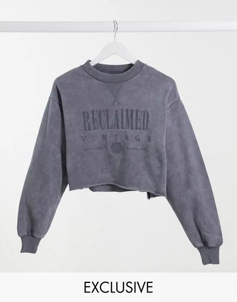 Темно-серый свитшот с объемными рукавами и логотипом Reclaimed Vintage inspired