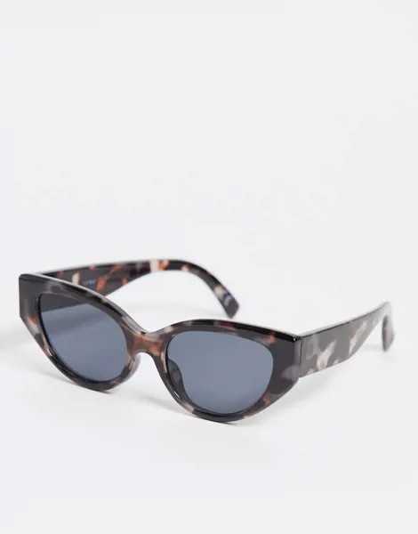 Серые солнцезащитные очки «кошачий глаз» с черепаховой оправой из переработанных материалов ASOS DESIGN-Серый