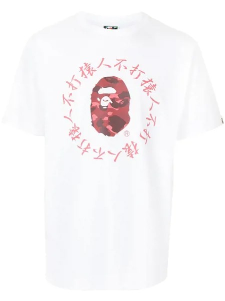 A BATHING APE® футболка Camo Kanji с логотипом