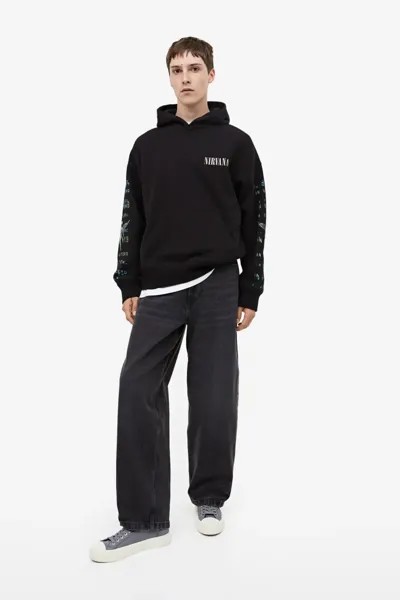 Толстовка oversized fit с капюшоном и принтом H&M, черный