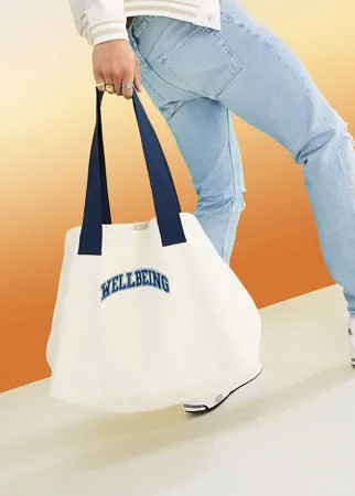 Махровая сумка-тоут в белом и синем цветах с надписью 