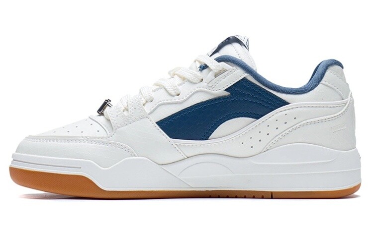 Кроссовки LINING Skateboarding Shoes Women's Low-top Cloud White / Aoyama Dai, цвет Cloud White / Aoyama Dai