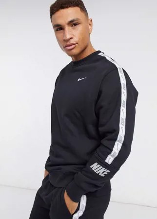 Черный свитшот с круглым вырезом и фирменной лентой Nike Repeat