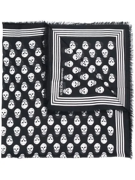 Alexander McQueen шарф с принтом Skull и бахромой