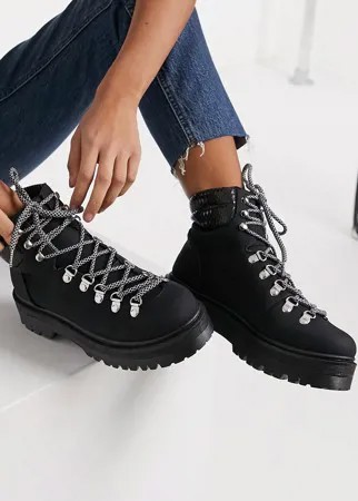Черные походные ботинки на платформе и массивной подошве Qupid-Черный цвет