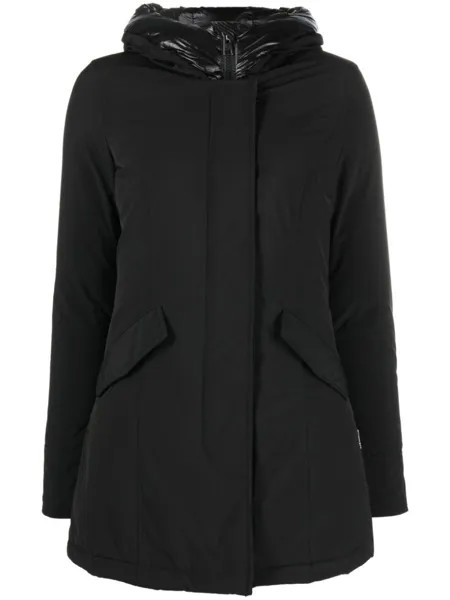 Woolrich пуховик с капюшоном, черный