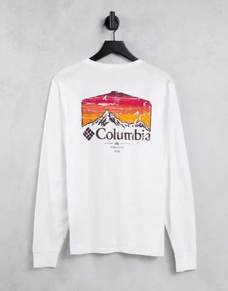 Белый лонгслив с принтом на спине Columbia Pikewood