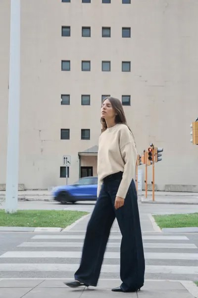 Мягкий вязаный свитер ZARA, экрю