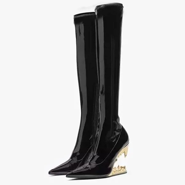 Пикантные европейские популярные высокие сапоги до колена с острым носком на танкетке и высоком каблуке для верховой езды модные дизайнерские эластичные лакированные сапоги для женщин