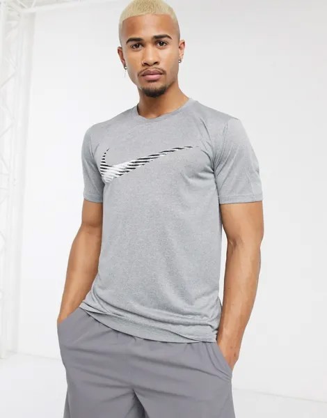 Серая футболка с логотипом-галочкой Nike Training Dri-Fit-Серый