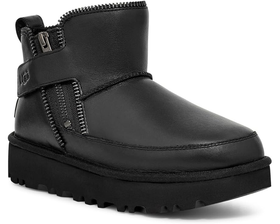 Ботинки UGG Classic Mini Moto Boot, черный