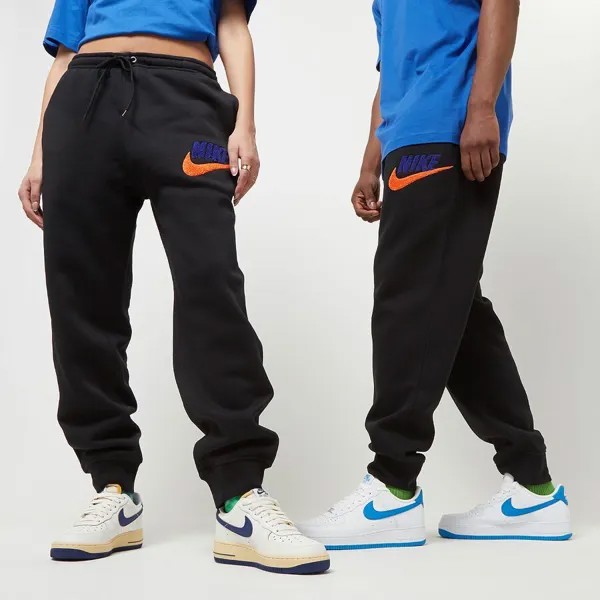 Флисовые джоггеры Club с начесом на изнанке NIKE, цвет black/royal blue/safety orange