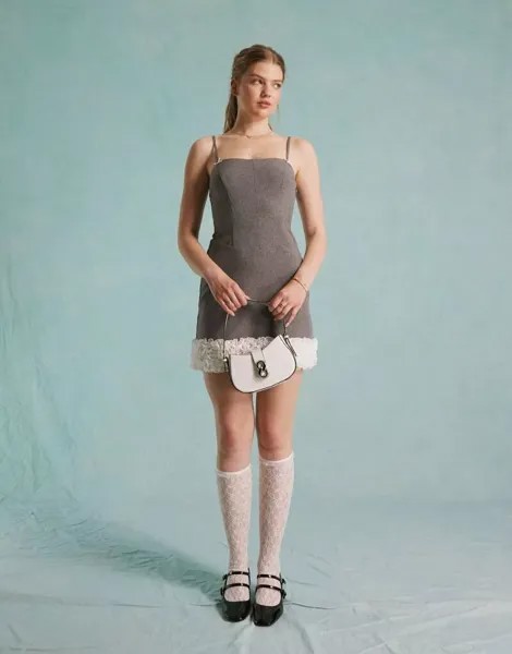 Серое корсетное мини-платье Miss Selfridge с рюшами по низу и бантом