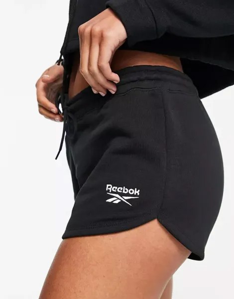 Черные спортивные шорты Reebok