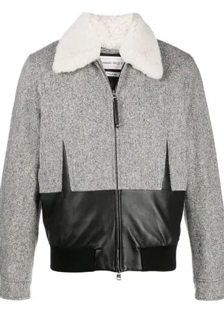 Alexander McQueen бомбер с меховым воротником