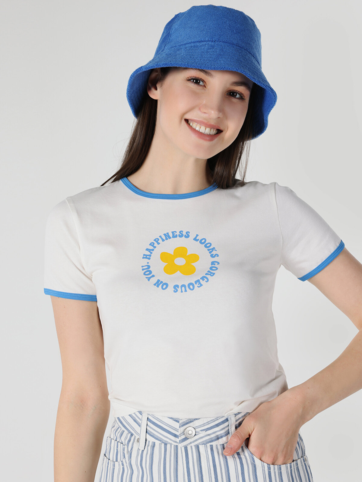 Футболка женская Colin's CL1063297_Q1.V1 белая XS