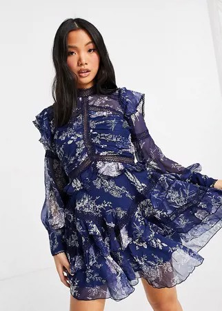 Платье мини в викторианском стиле с кружевной отделкой и цветочным принтом ASOS DESIGN Petite-Многоцветный