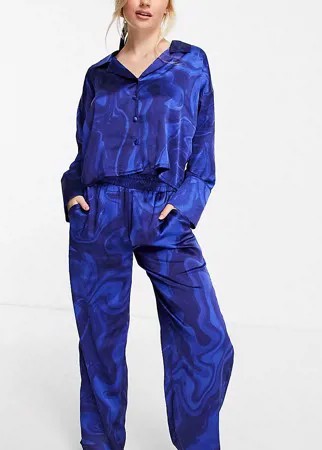 Эксклюзивная пижама с рубашкой в стиле oversized, брюками и резинкой для волос темно-синего цвета с мраморным принтом ASOS DESIGN Petite-Фиолетовый цвет
