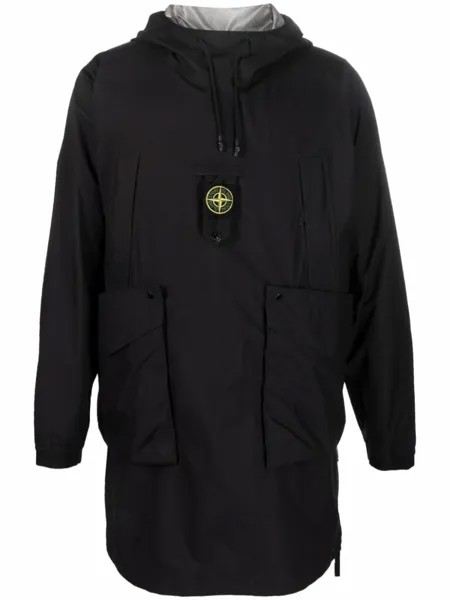 Stone Island плащ с капюшоном и нашивкой-логотипом, черный