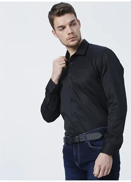 Простая черная мужская рубашка обычного кроя с венецианским классическим воротником Pierre Cardin