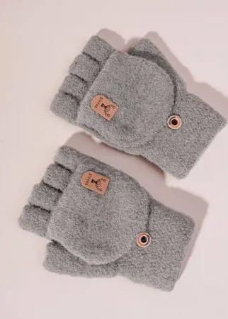 Тёплые перчатки с пуговицами