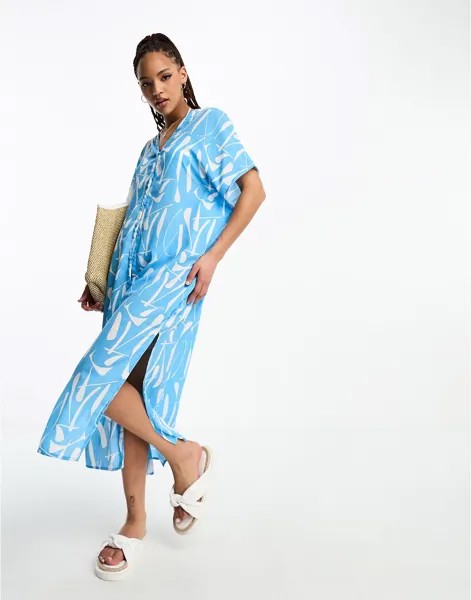 Синее платье-кафтан макси Monki с принтом синего цвета