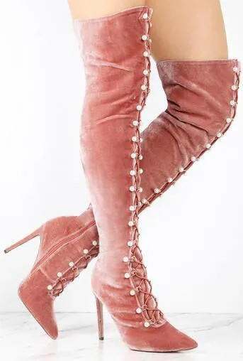 Прямая поставка, однотонные бархатные сапоги выше колена розового, черного цветов, на шнуровке с перекрестным жемчугом, женские сапоги с острым носком на тонком каблуке, размер 44