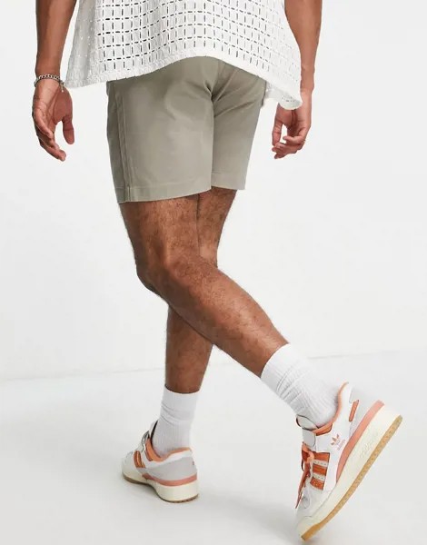 Серо-бежевые шорты чиносы классического кроя New Look-Серый