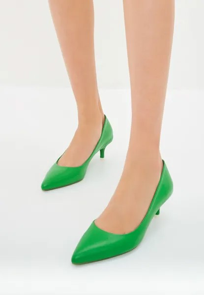 Туфли Cesare Gaspari, зеленый