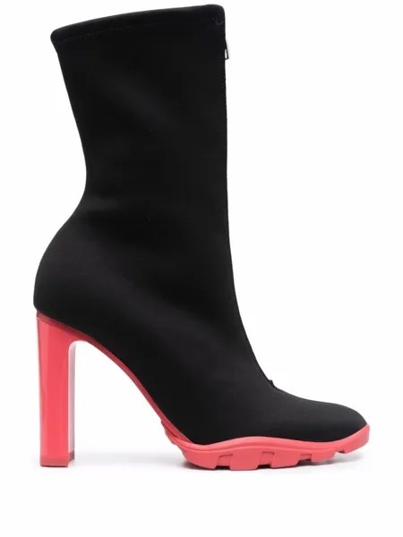 Alexander McQueen ботильоны Tread на молнии, черный