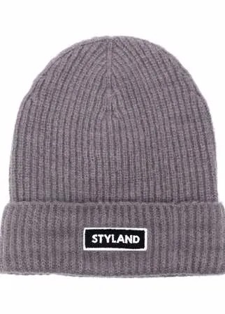 Styland шапка бини в рубчик с нашивкой-логотипом