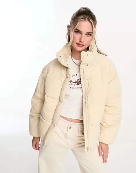 Утепленная куртка-пуховик Pull&Bear цвета экрю