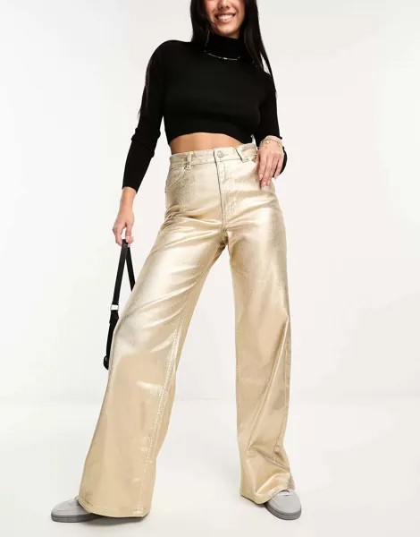 Золотистые широкие джинсы с эффектом металлик Pull&Bear