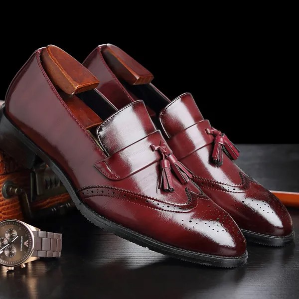 Хорошие Кожаные мужские туфли, красивая деловая обувь, Брендовые мужские повседневные туфли с кисточками, мужские туфли-броги, черные, красные A1607