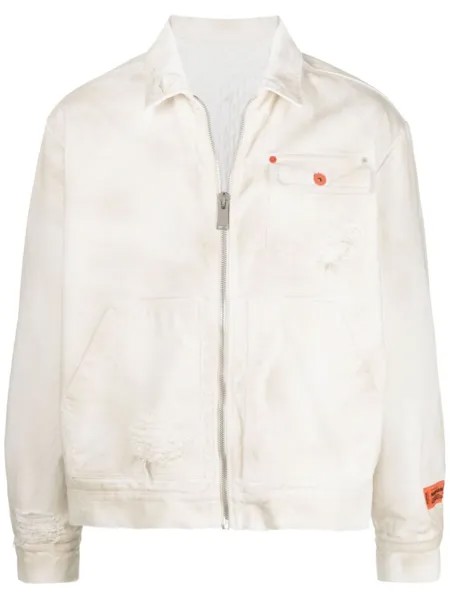 Heron Preston куртка с эффектом потертости и нашивкой-логотипом, белый