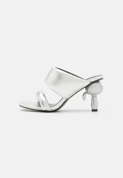 Мюли на каблуке KARL LAGERFELD IKON HEEL PADDED 2 STRAP, серебристый