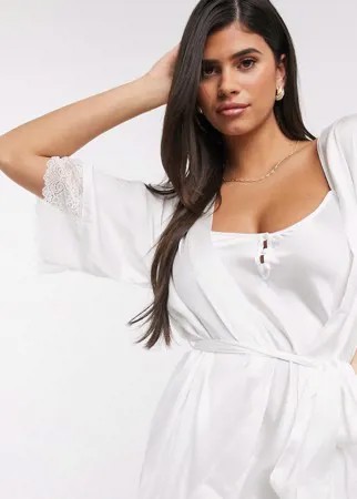 Белый короткий халат с кружевом Women'secret