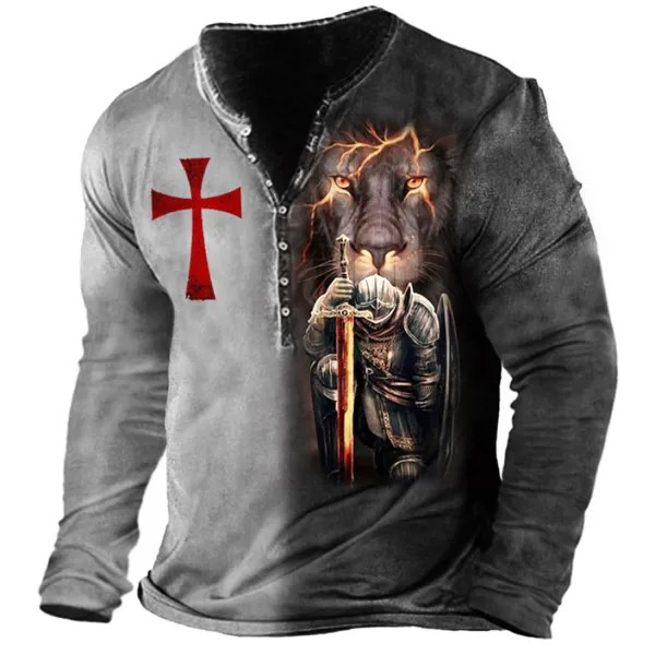 Мужской топ с длинными рукавами Templar Lion Cross Henley на открытом воздухе