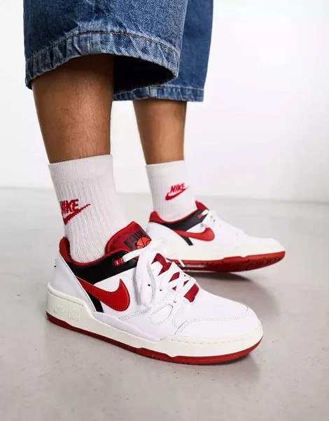 Красно-белые кроссовки Nike Full Force Low
